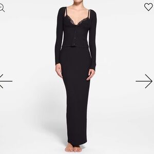 SKIMS long ribbed lounge skirt never worn